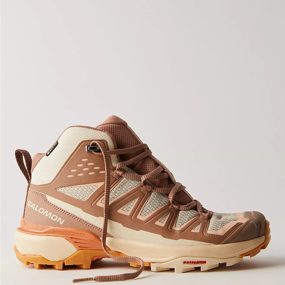 Salomon Tan and Cream Outdoor Boots